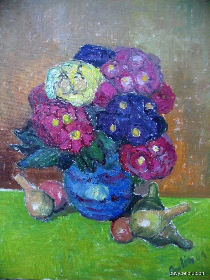 flowers with small pumpkins